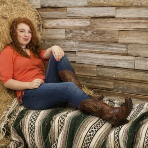 Meet your Posher, Raelen